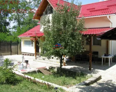 Casa in Onesti/VANDUTA 0742 801 123, com. Bogdanesti - Bogdanesti