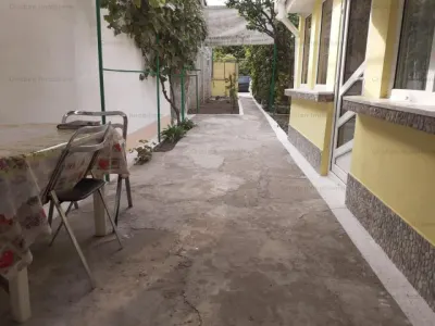 Zona Dorobanti Casa Foarte Buna si Mobilata ,caramida 62mp utili - foto 2