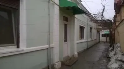 Intre Piata Mare si Victoriei 4 cam 105mp utili,  teren 277 mp deschidere 8m - Braila