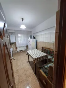 ULTRACENTRAL Bariera 2 cam 84mp, etaj 1 bloc cu lift Mobilat si Utilat - foto 7