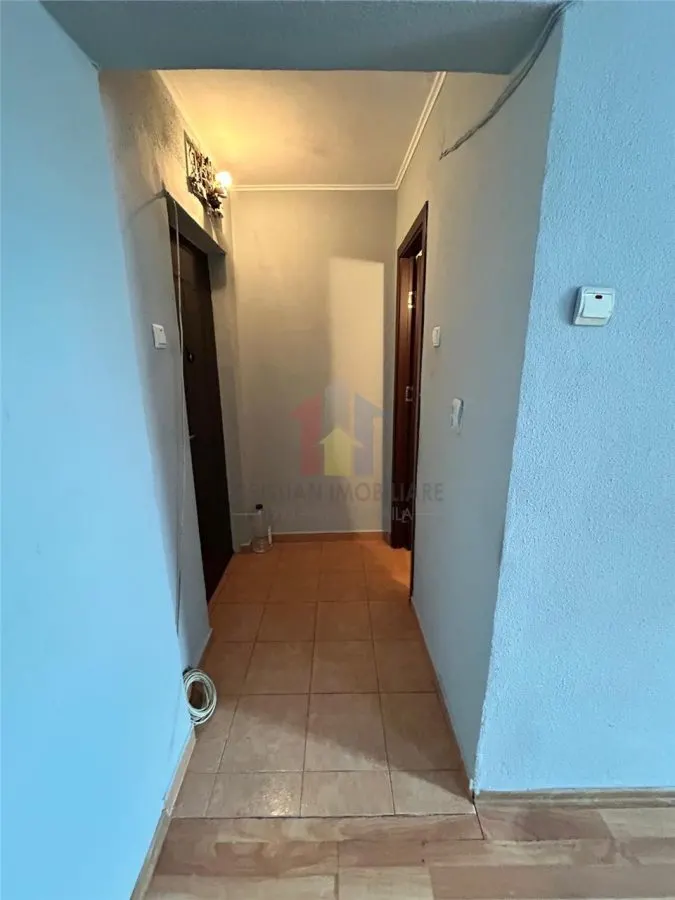 Etaj 1 Garsoniera, 26mp zona Gara Autogara - foto 4