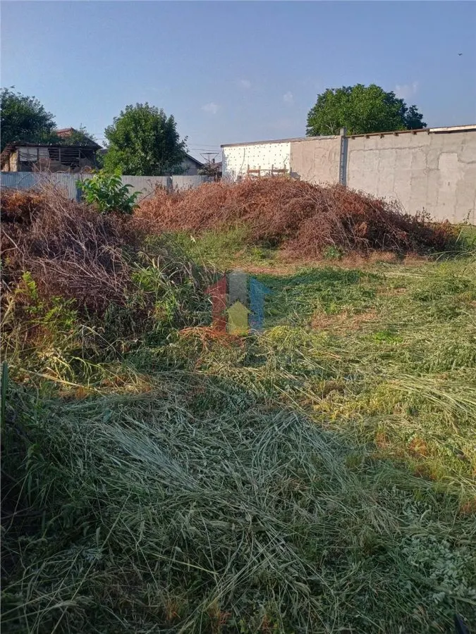 Teren in Suprafata de 941 mp, Deschidere 30 m, zona Excelenta  Chercea - foto 1