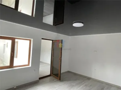 Casa Frumoasa Super Pret Renovata zona Piata Saraca  -Scoala 18 - foto 4