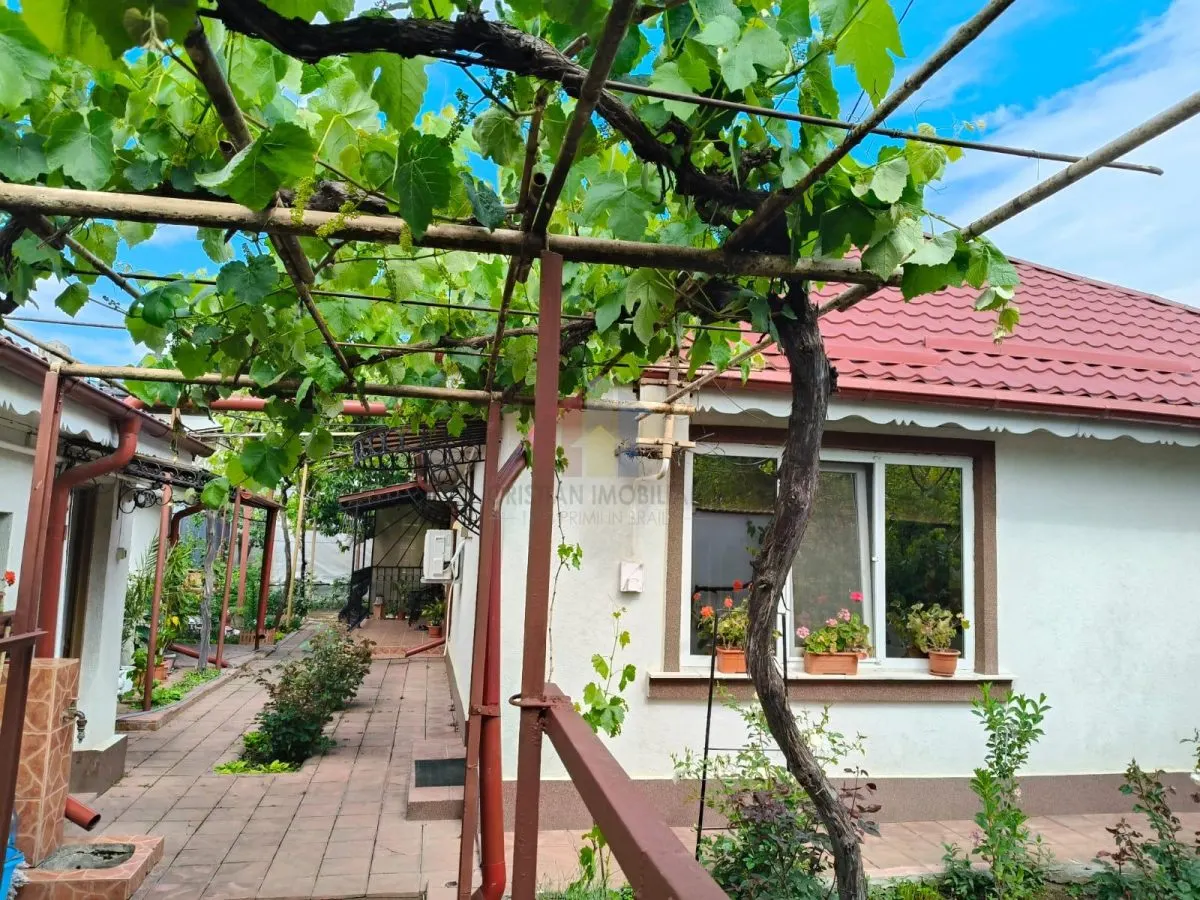 Casa 3 camere, toate utilitatile, teren 512 mp Radu Negru - Buzaului - foto 1