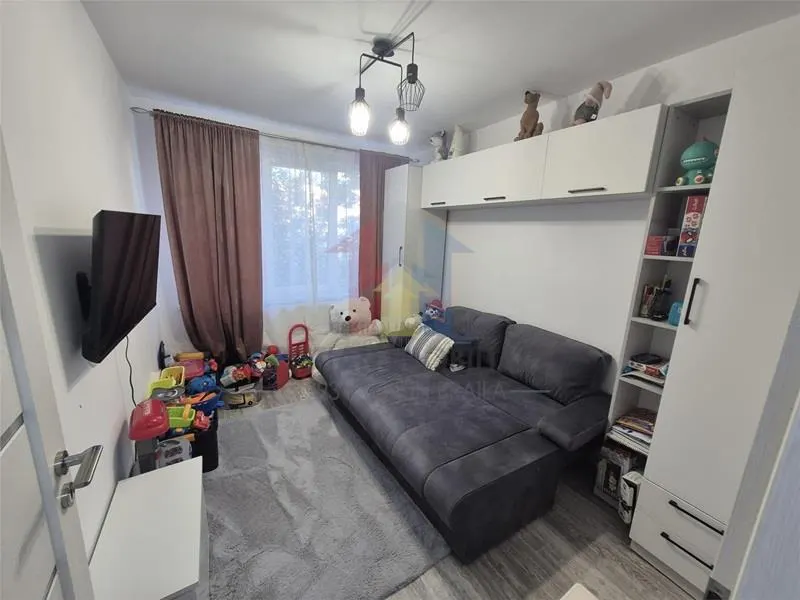 Video! MOBILAT SI UTILAT DE ACTUALITATE 3 camere zona Hipodrom, etaj 3 - foto 4