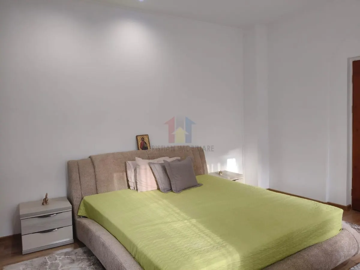 zona Gradinii Publice Casa pretabila pentru 2 familii 150mp utili cu 300mp teren - foto 11
