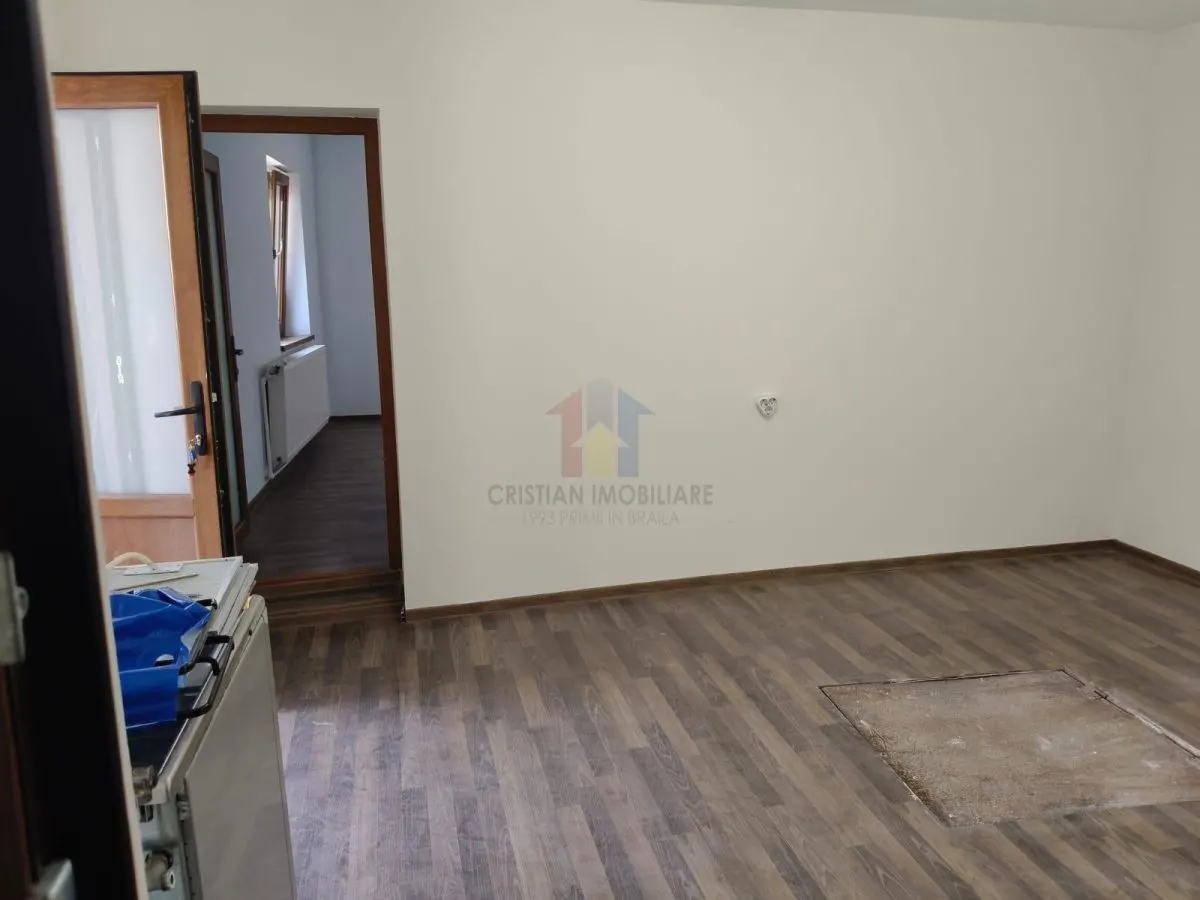 zona Gradinii Publice Casa pretabila pentru 2 familii 150mp utili cu 300mp teren - foto 9