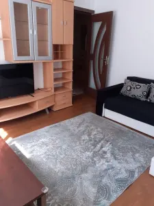 Apartament 2  camere Centrul Civic,decomandat,mobilat-utilat,etajul 2,110000 Euro - Brasov