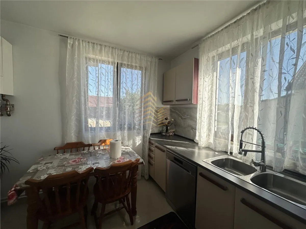 CASA DE VANZARE, P+1, VIISOARA - foto 7