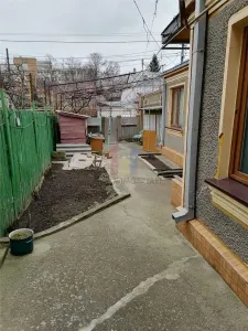 Casa FOARTE BUNA Politia Rutiera teren 210 mp cu 11 deschidere - Braila