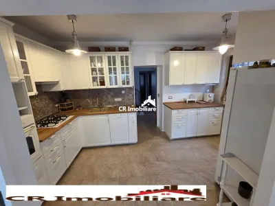 Vila de vanzare 5  camere Stefan cel Mare Parcul Circului - foto 4