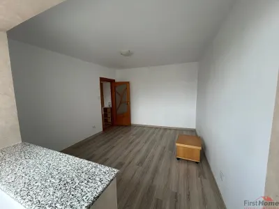 Apartament cu 2 camere de vanzare, zona Sud - foto 7