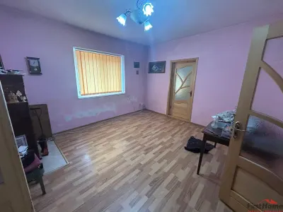 Casa de vanzare in Odobesti, zona centrala. - foto 7