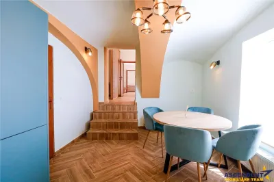 Pe Castelului, resedinta urbana cu identitate, renovata 2026, 2 bai, curte discreta, Centrul Istoric, Brasov - foto 7