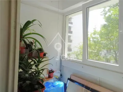 Garsoniera partial mobilata, bdv. Basarabiei, 200 euro - Bucuresti