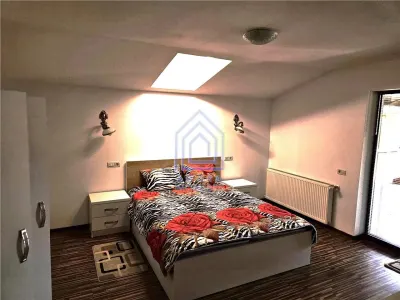 Suceava, casa deosebita in zona linistita. - foto 11