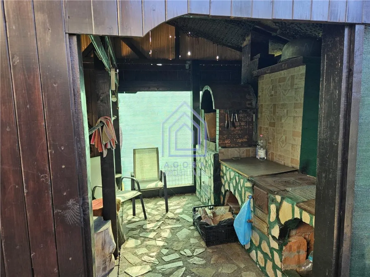 Suceava, casa deosebita in zona linistita. - foto 16