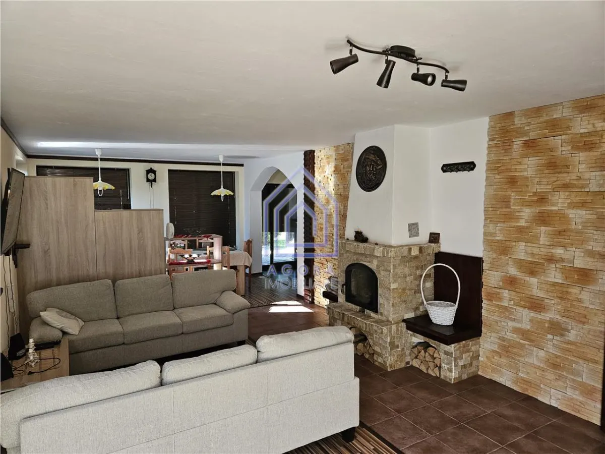 Suceava, casa deosebita in zona linistita. - foto 4