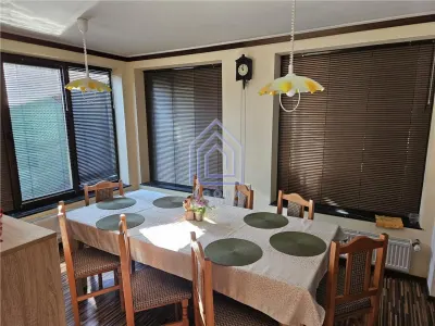 Suceava, casa deosebita in zona linistita. - foto 5