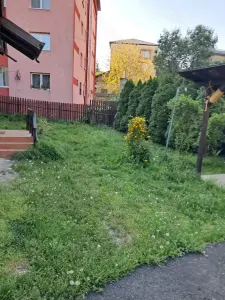 Vand casa cu teren in zona centrala Suceava - foto 4