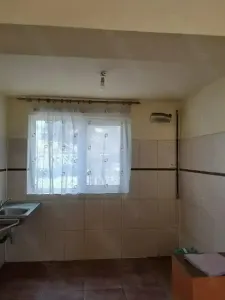 Vand casa cu teren in zona centrala Suceava - foto 8