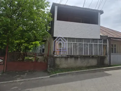 Casa duplex zona centrala cu 150 mp teren - Suceava