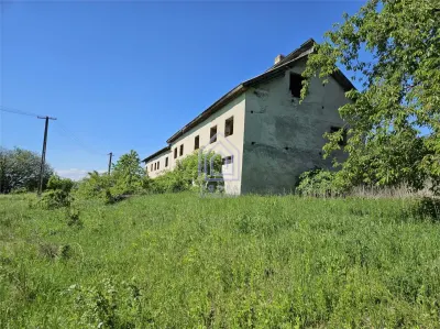 Teren 17400 mp  si  Constructii ,  Comuna Todiresti, Suceava - foto 6