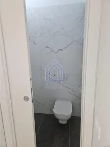 Apartament nou, mobilat ,utilat si boxa. Posibilitate parcare. - foto 11