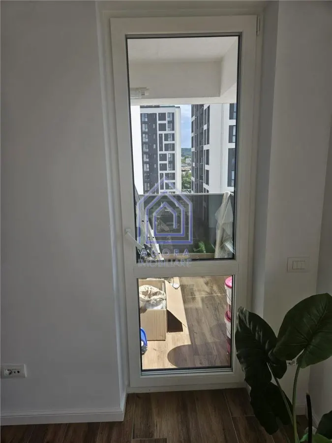 Apartament nou, mobilat ,utilat si boxa. Posibilitate parcare. - foto 12
