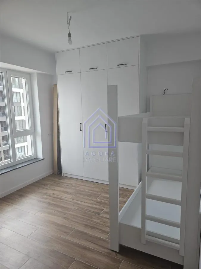 Apartament nou, mobilat ,utilat si boxa. Posibilitate parcare. - foto 4