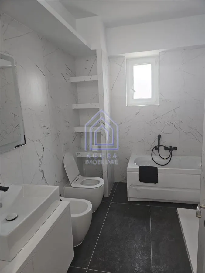 Apartament nou, mobilat ,utilat si boxa. Posibilitate parcare. - foto 10