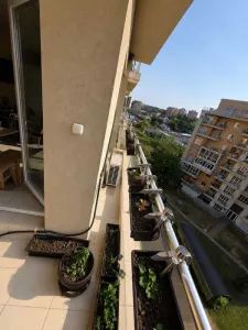 Apartament de închiriat – Etaj 6/8, zona Flora, garaj pentru depozitare - foto 6