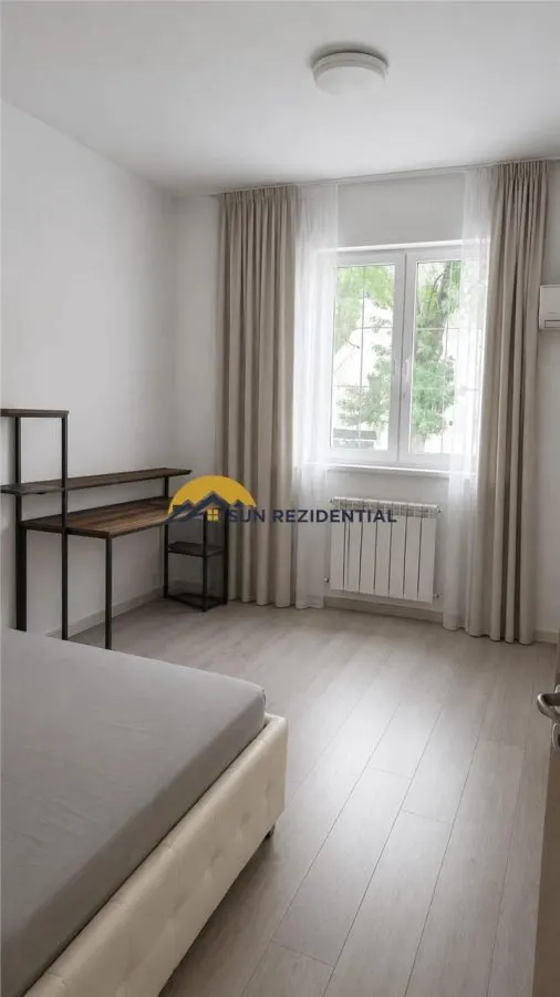 Victoriei-Popa Tatu, Apartament cochet, in vila, 6 camere, la cheie - foto 2