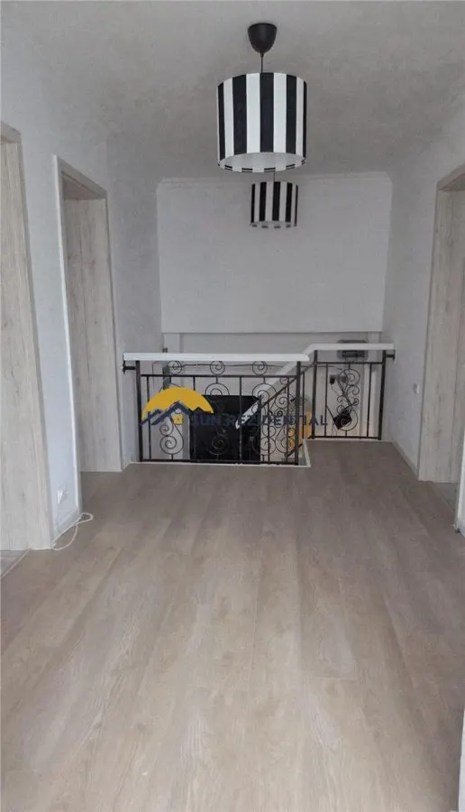 Victoriei-Popa Tatu, Apartament cochet, in vila, 6 camere, la cheie - foto 11