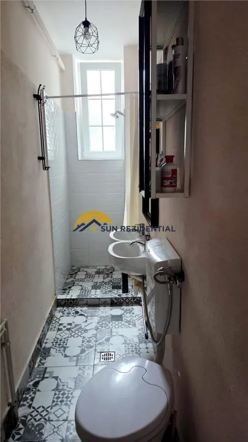 Victoriei-Popa Tatu, Apartament cochet, in vila, 6 camere, la cheie - foto 15