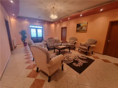 CONAC BOIERESC  RENOVAT +DOMENIU  9526 mp - foto 12
