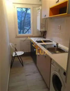 Apartament 3 camere de vanzare, str. Cuza Voda - foto 2