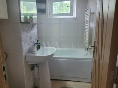 Apartament 3 camere semidecomandat, zona Orizont - foto 13