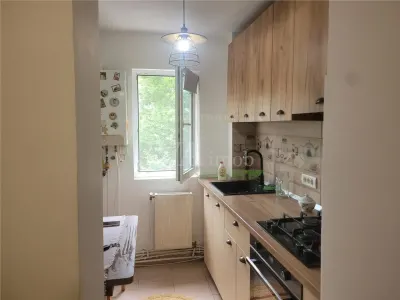 Apartament 3 camere semidecomandat, zona Orizont - foto 10