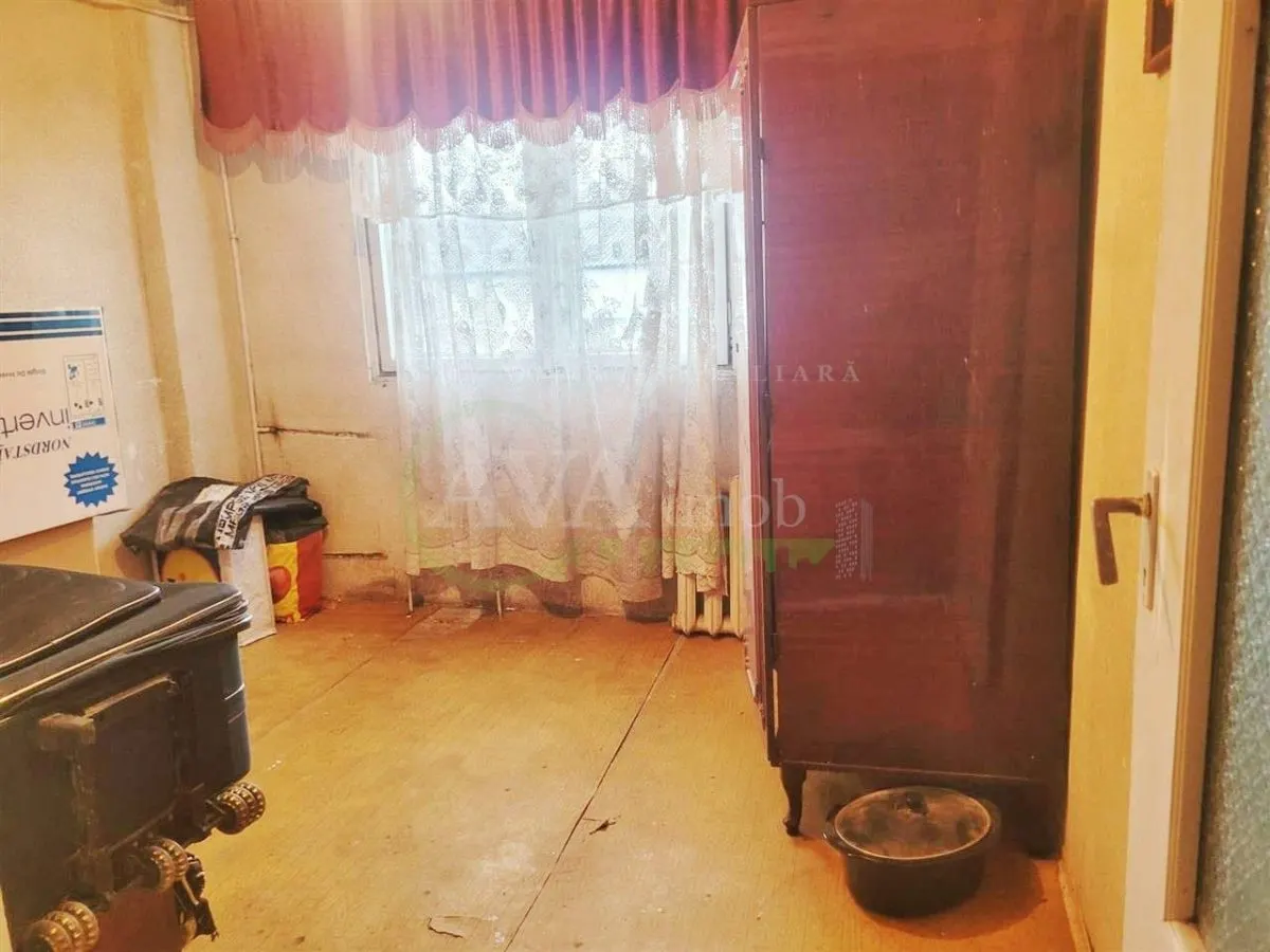 Apartament 3 camere decomandate, zona Narcisa - foto 2