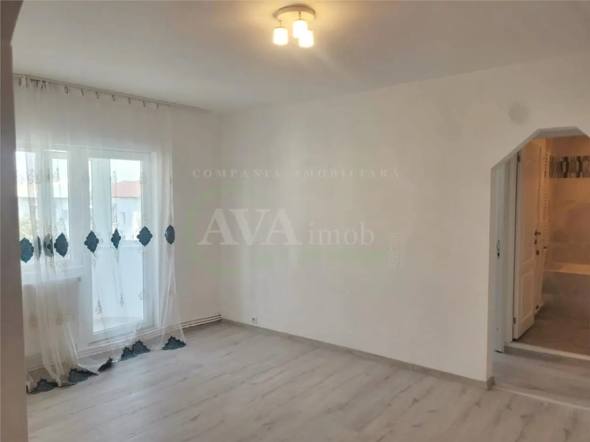Apartament 2 camere decomandate, zona Ura - foto 2