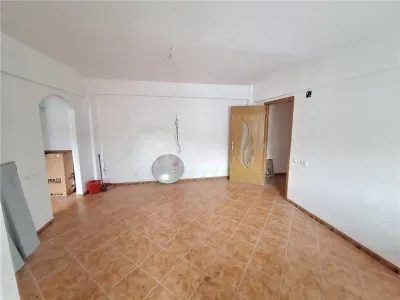 Apartament 4 camere decomandat Milcov-Bacau - Bacau