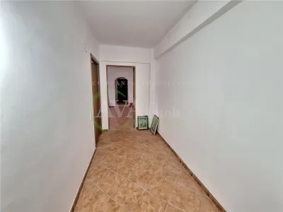 Apartament 4 camere decomandat Milcov-Bacau - foto 12
