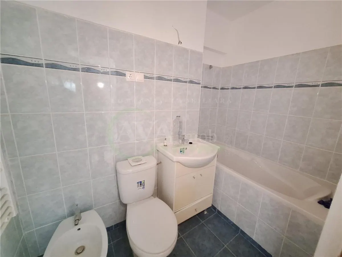 Apartament 4 camere decomandat Milcov-Bacau - foto 13
