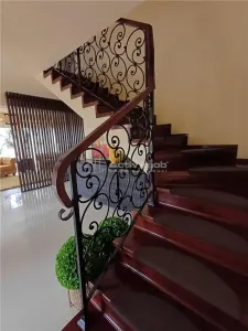 Casa  de lux  de vanzare in Sura Mare - foto 3