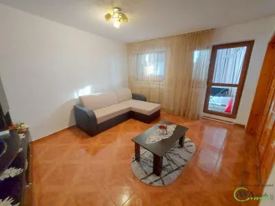 Apartament 3 camere decomandat, zona Mioritei - Bacau