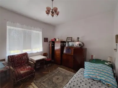 Caransebes, Casa cu Teren de 585 Mp, Zona Sesu Rosu - foto 2