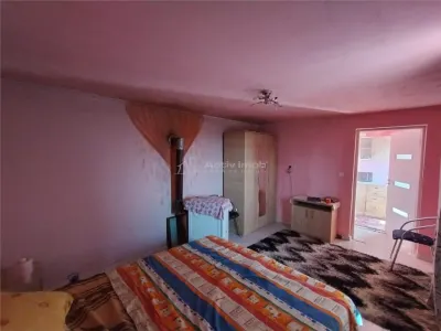 Caransebes, Casa cu Teren de 585 Mp, Zona Sesu Rosu - foto 6