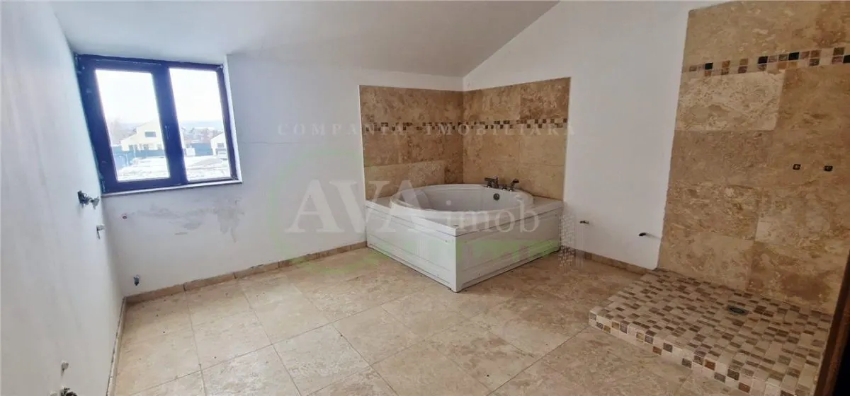 Casa 4 camere , 140 mp, teren 600 mp, zona Hemeius - foto 12