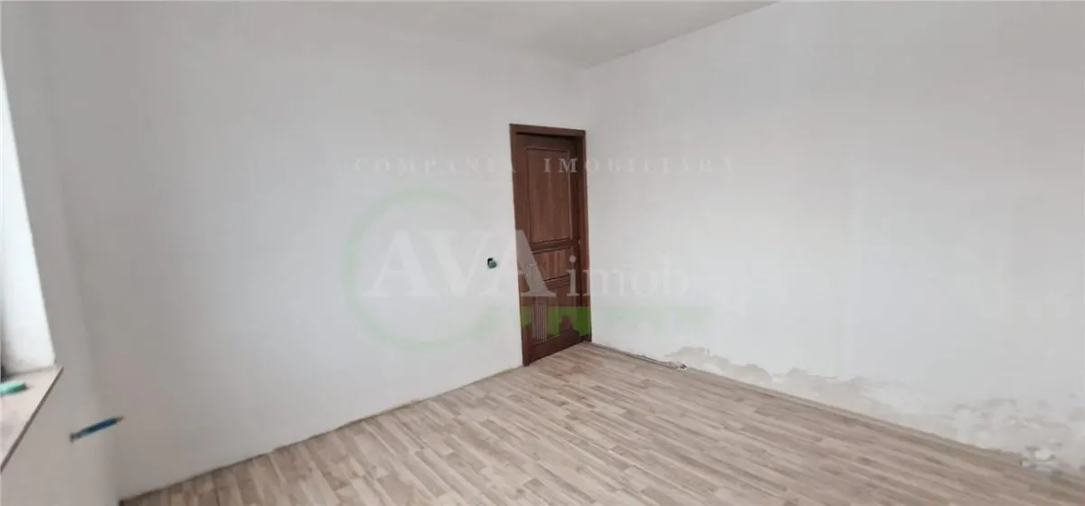 Casa 4 camere , 140 mp, teren 600 mp, zona Hemeius - foto 9